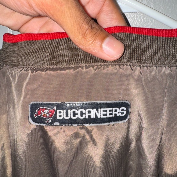 VINTAGE NFL REEBOK TAMPA BAY BUCCANEERS PULLOVER TEAM SWEATSHIRT - Picture 3 of 4